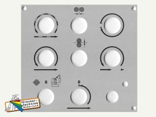 Alu bedieningspaneel met gaten voor schakelaars